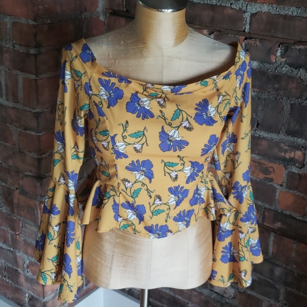 Off the shoulder Bell Sleeved Floral Top